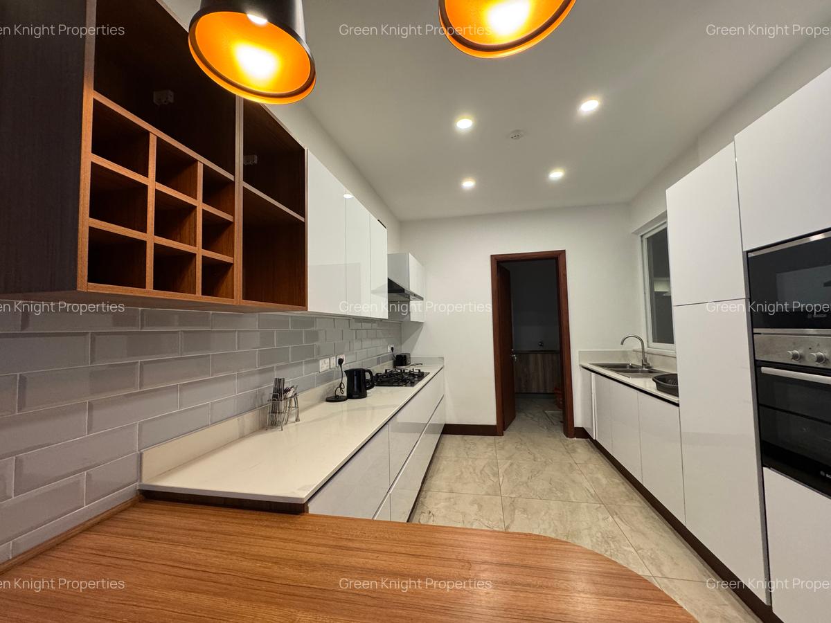 Serviced 3 Bed Apartment with En Suite in Parklands - 11