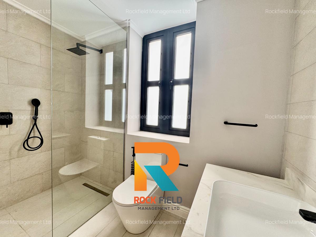 4 Bed Townhouse with En Suite in Runda - 9