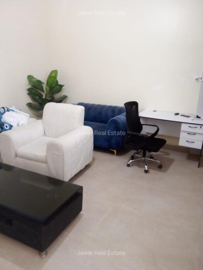 1 Bed House with En Suite at Hatheru Road - 3