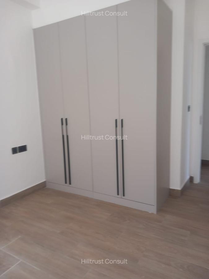 3 Bed Apartment with En Suite in Riverside - 19