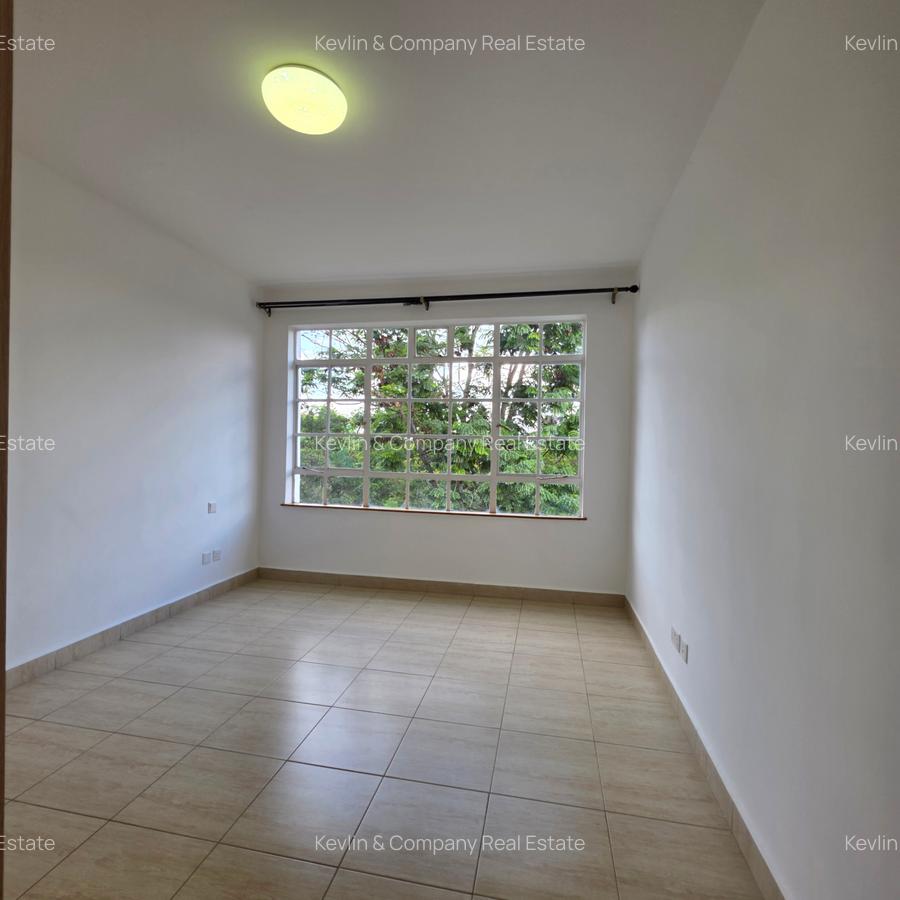 3 Bed Apartment with En Suite in Lavington - 10