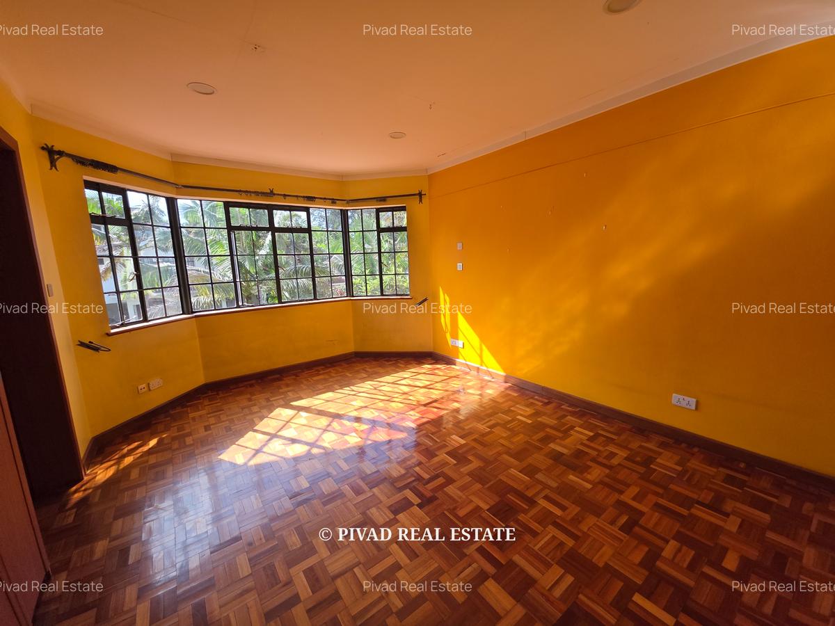 4 Bed Townhouse with Garden in Westlands Area - 9