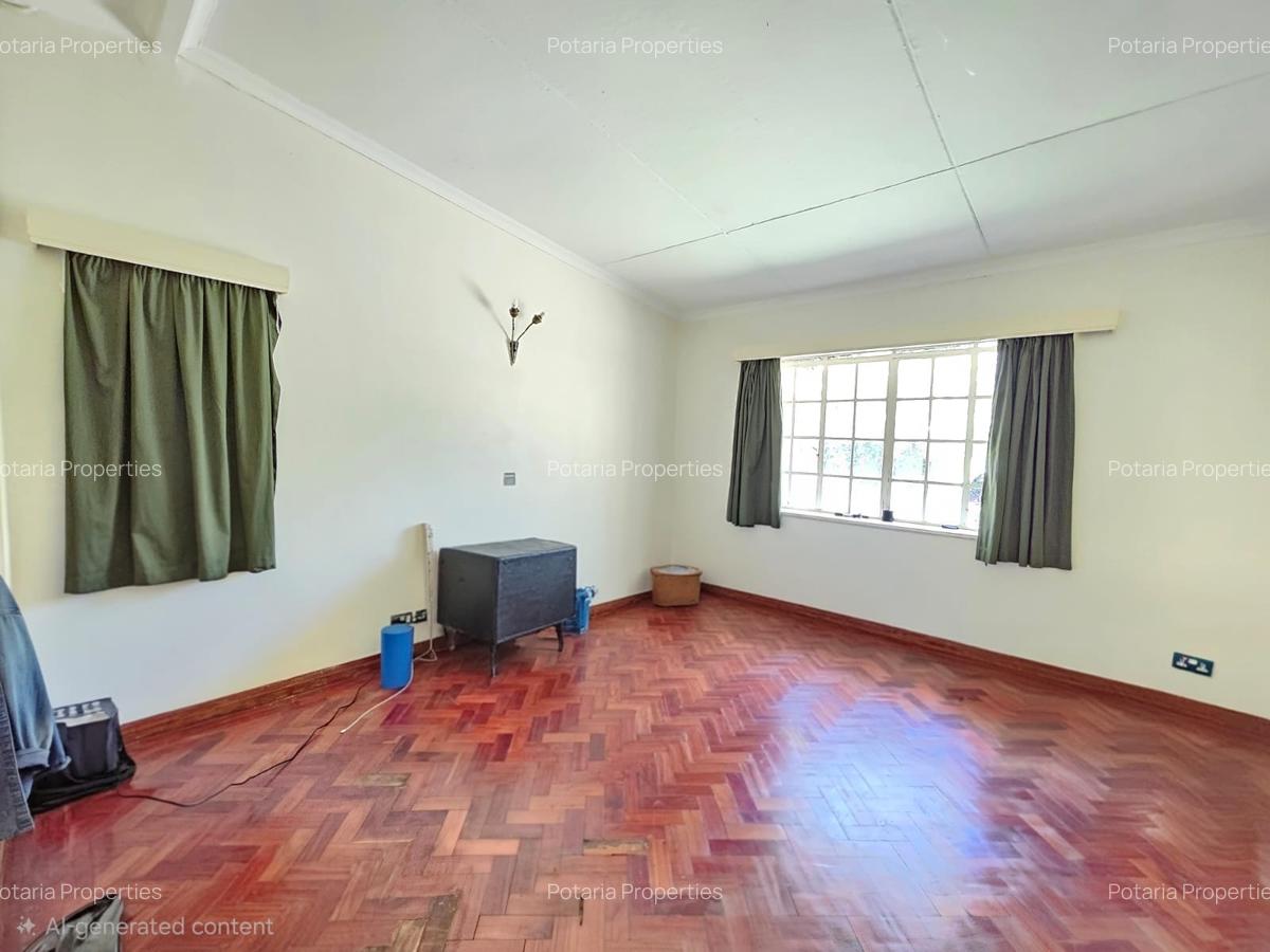 3 Bed House with En Suite in Lavington - 8