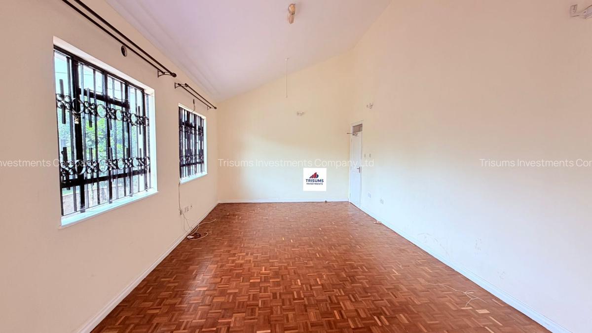 5 Bed House with En Suite in Runda - 6