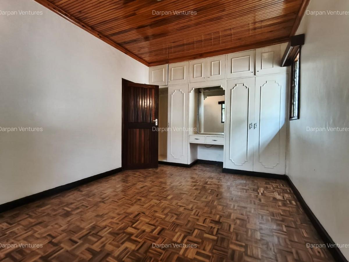 6 Bed House with En Suite in Runda - 5