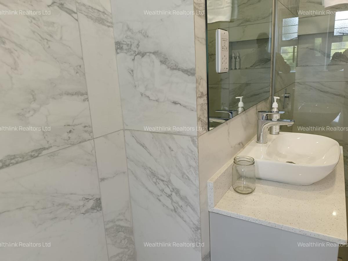 3 Bed Townhouse with En Suite at Runda - 17