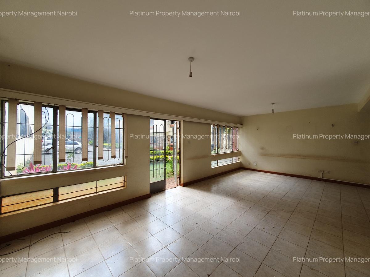 3 Bed House with Garden at Maua Close - 4