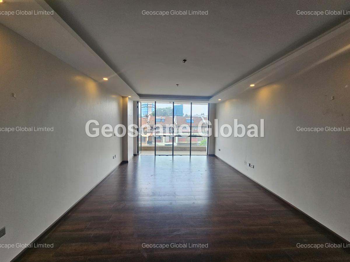 3 Bed Apartment with En Suite in Brookside - 2