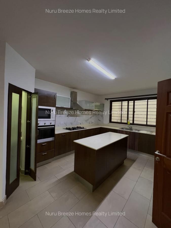 5 Bed Townhouse with En Suite in Lavington - 17
