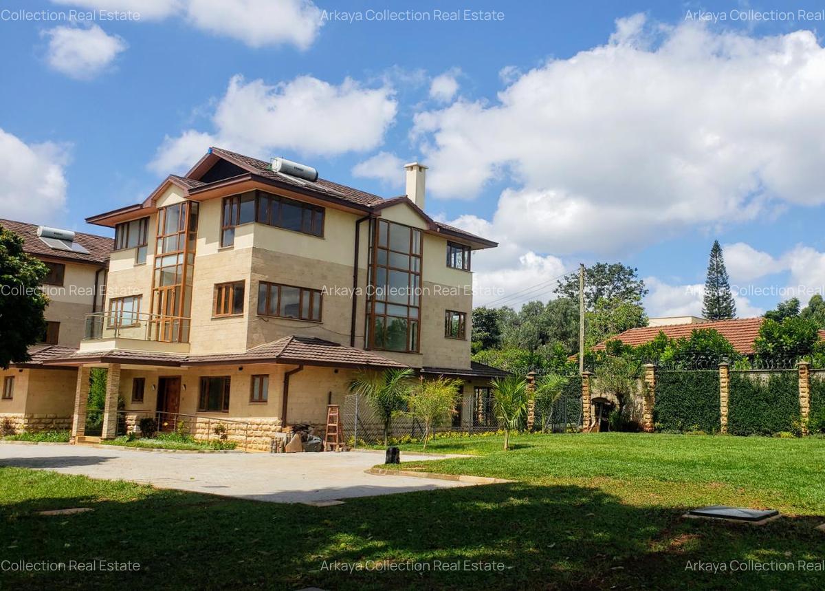 5 Bed House with En Suite in Lavington - 1