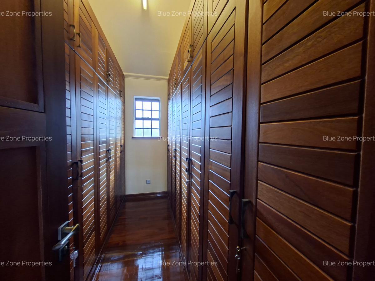 4 Bed Townhouse with En Suite at Off Peponi Rd - 14