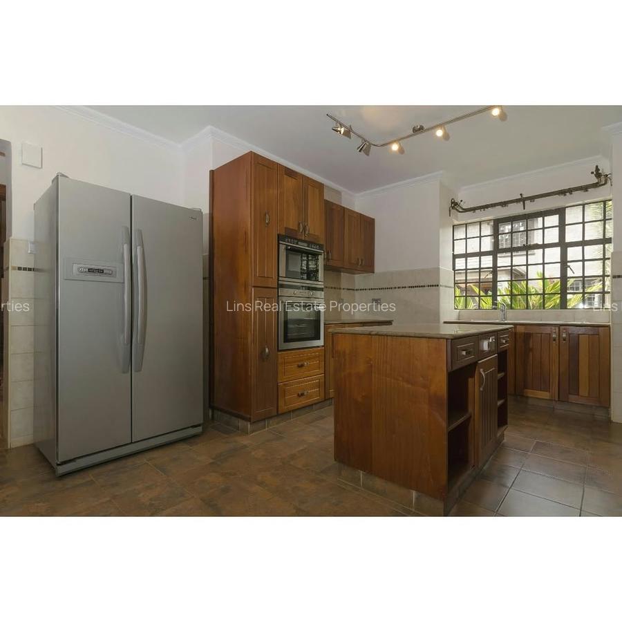 4 Bed Townhouse with En Suite at Peponi Gardens - 14