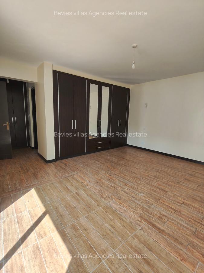 3 Bed Apartment with En Suite at Parklands - 4