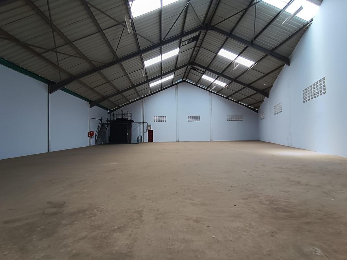 17,000 ft² Warehouse with Service Charge Included in Ruaraka - 8