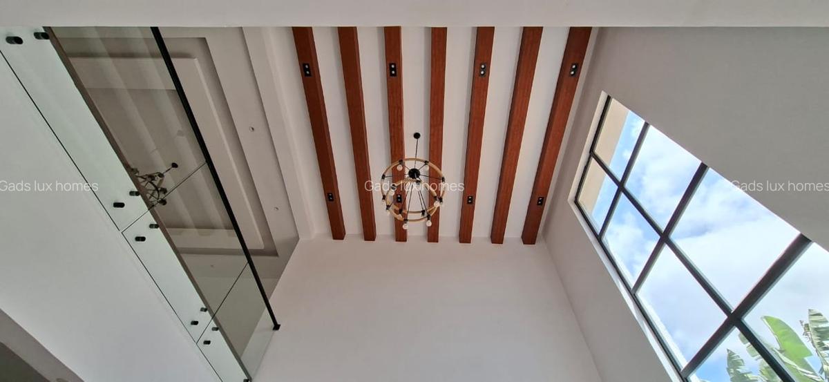 5 Bed Villa with En Suite at Lavington - 12