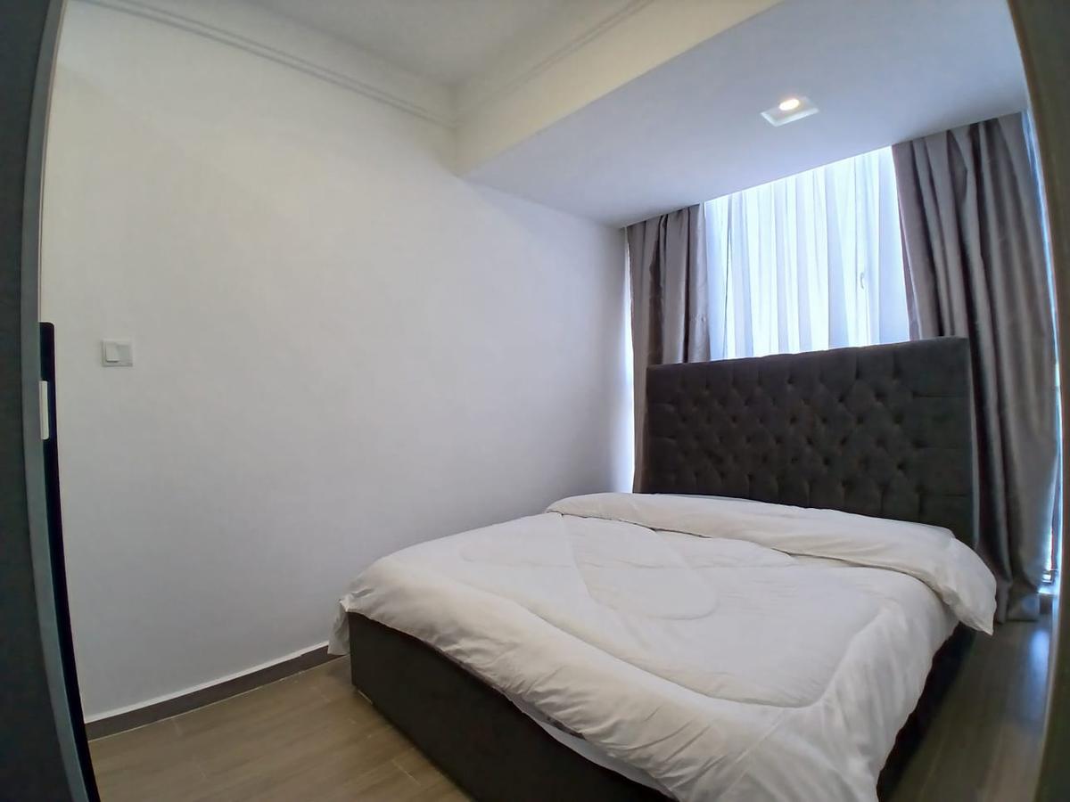 Serviced 1 Bed Apartment with Gym at Riverside Drive - 4