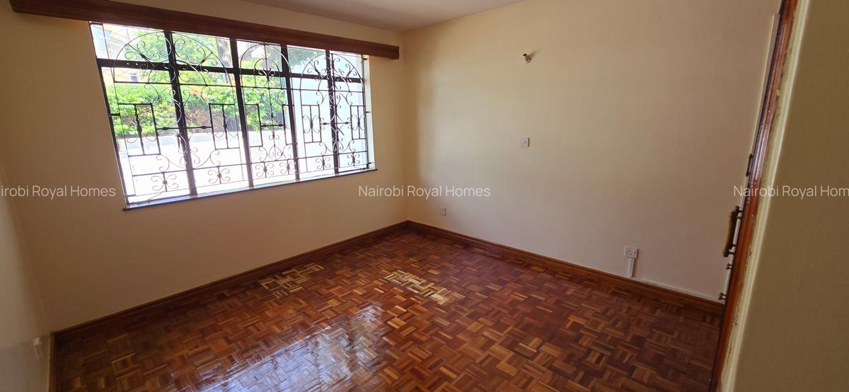 5 Bed Townhouse with En Suite at Riverside Drive - 15