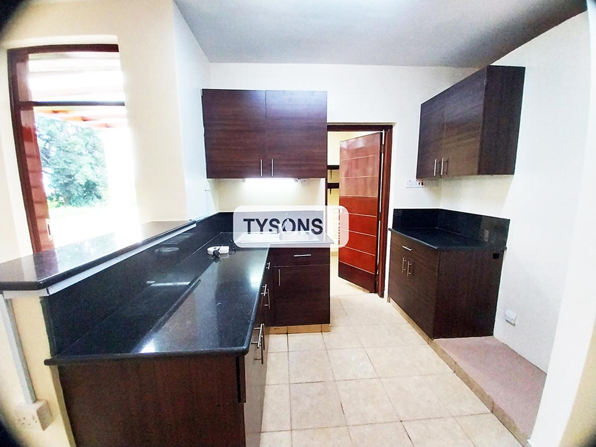 3 Bed Apartment with En Suite in Kiambu Town - 4