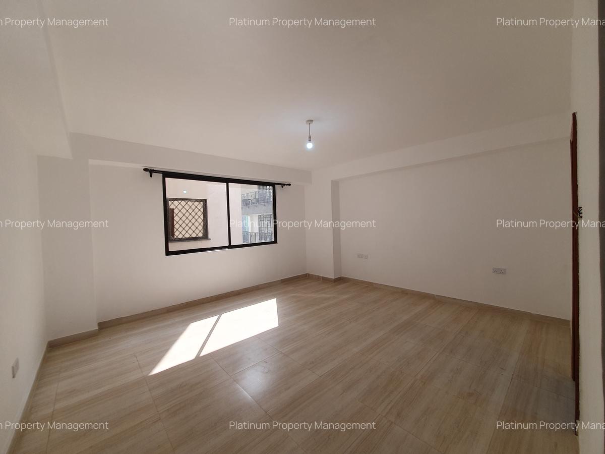 4 Bed Apartment with En Suite in Parklands - 19