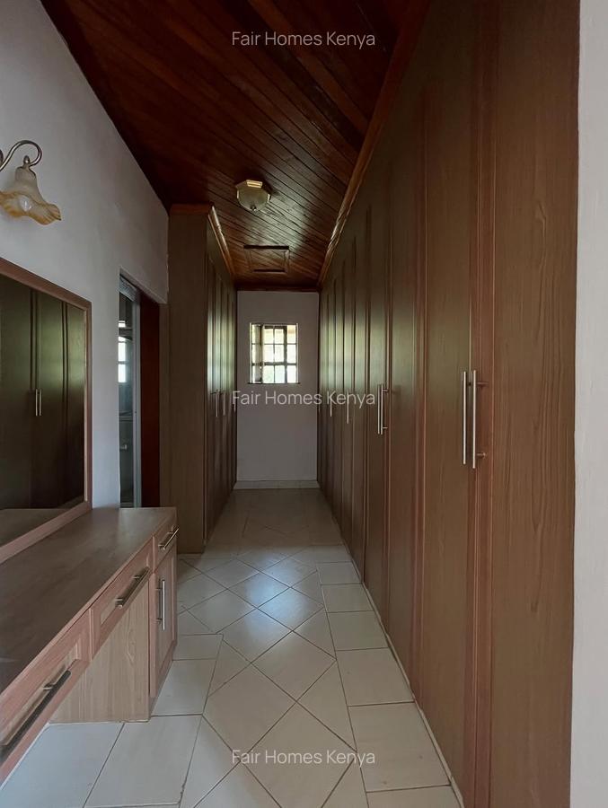 5 Bed Townhouse with En Suite at Lavington Green - 6