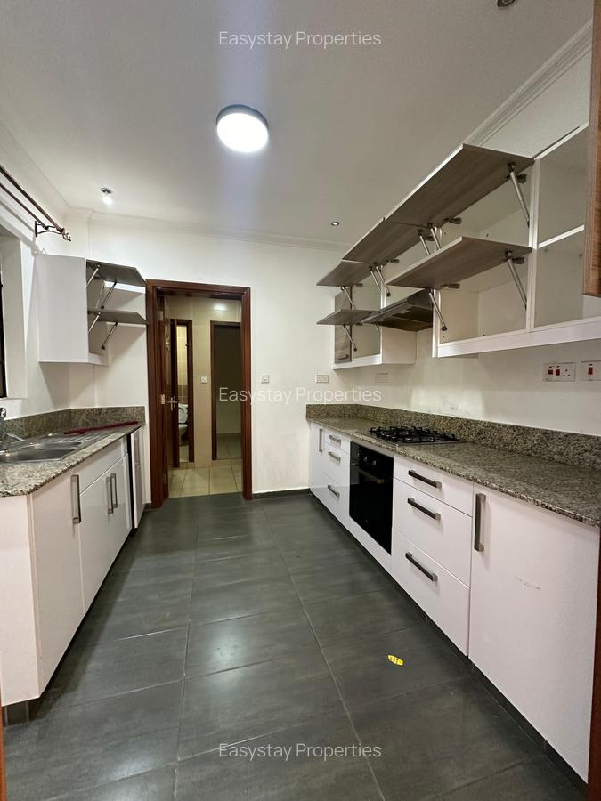 2 Bed Apartment with En Suite in Westlands Area - 4
