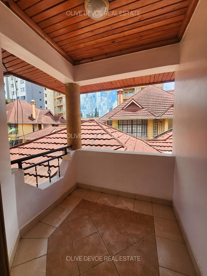 5 Bed Townhouse with En Suite in Kileleshwa - 11