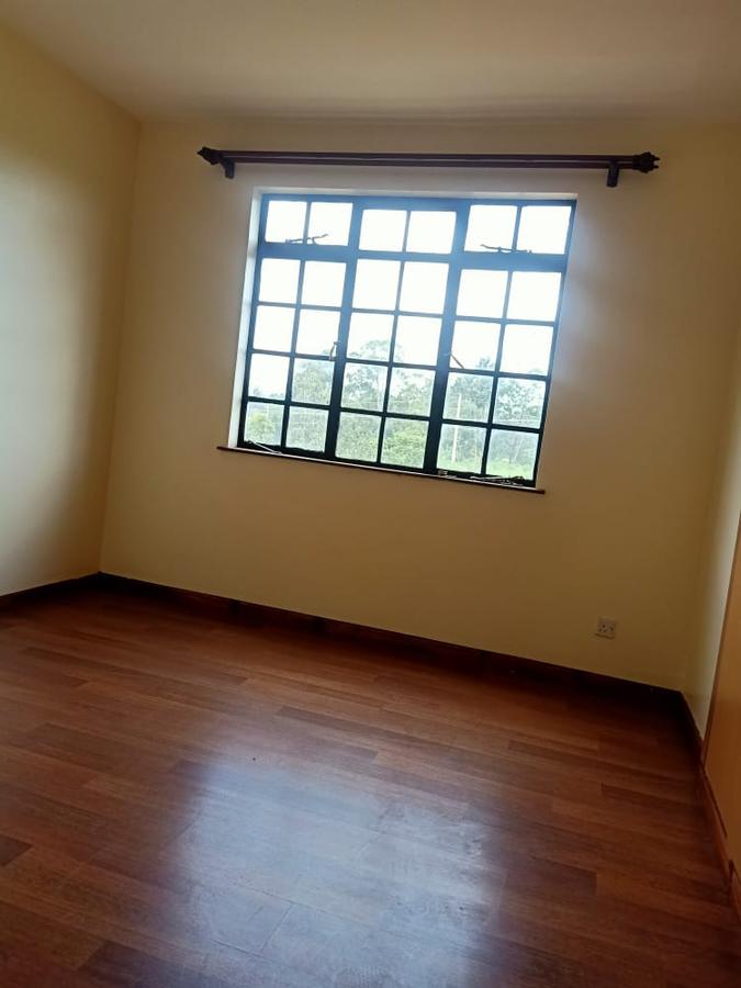 2 Bed Apartment with En Suite at Fourways - 11