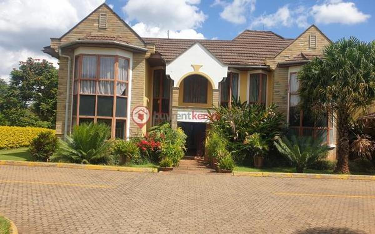 5 Bed House with En Suite at Runda - 2