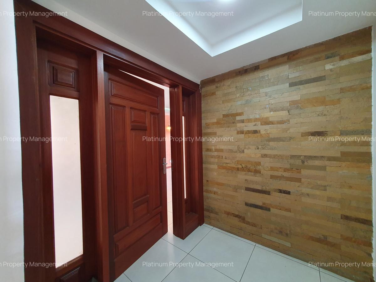 3 Bed Apartment with En Suite in Parklands - 19