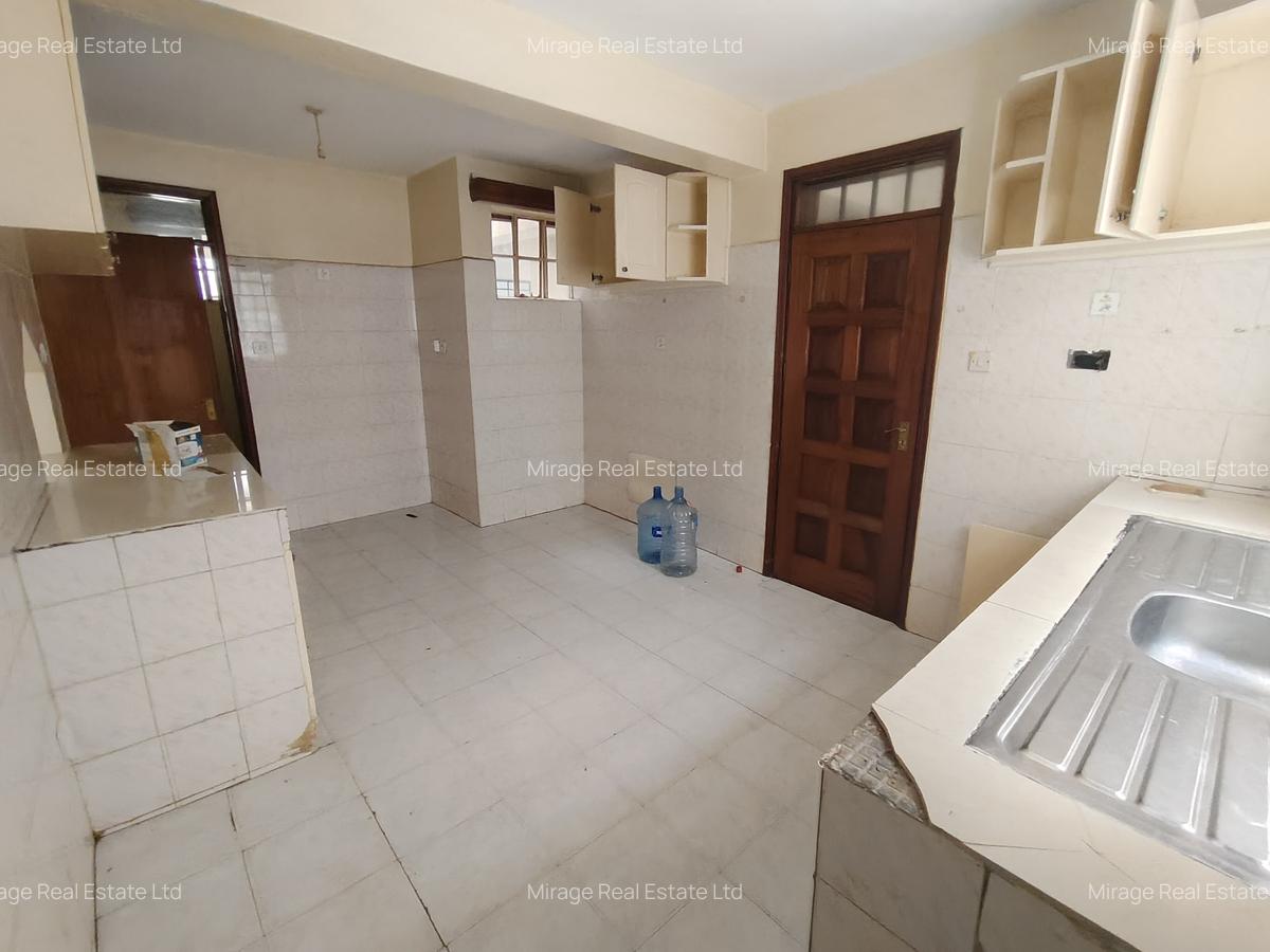 3 Bed Apartment with En Suite in Kilimani - 5