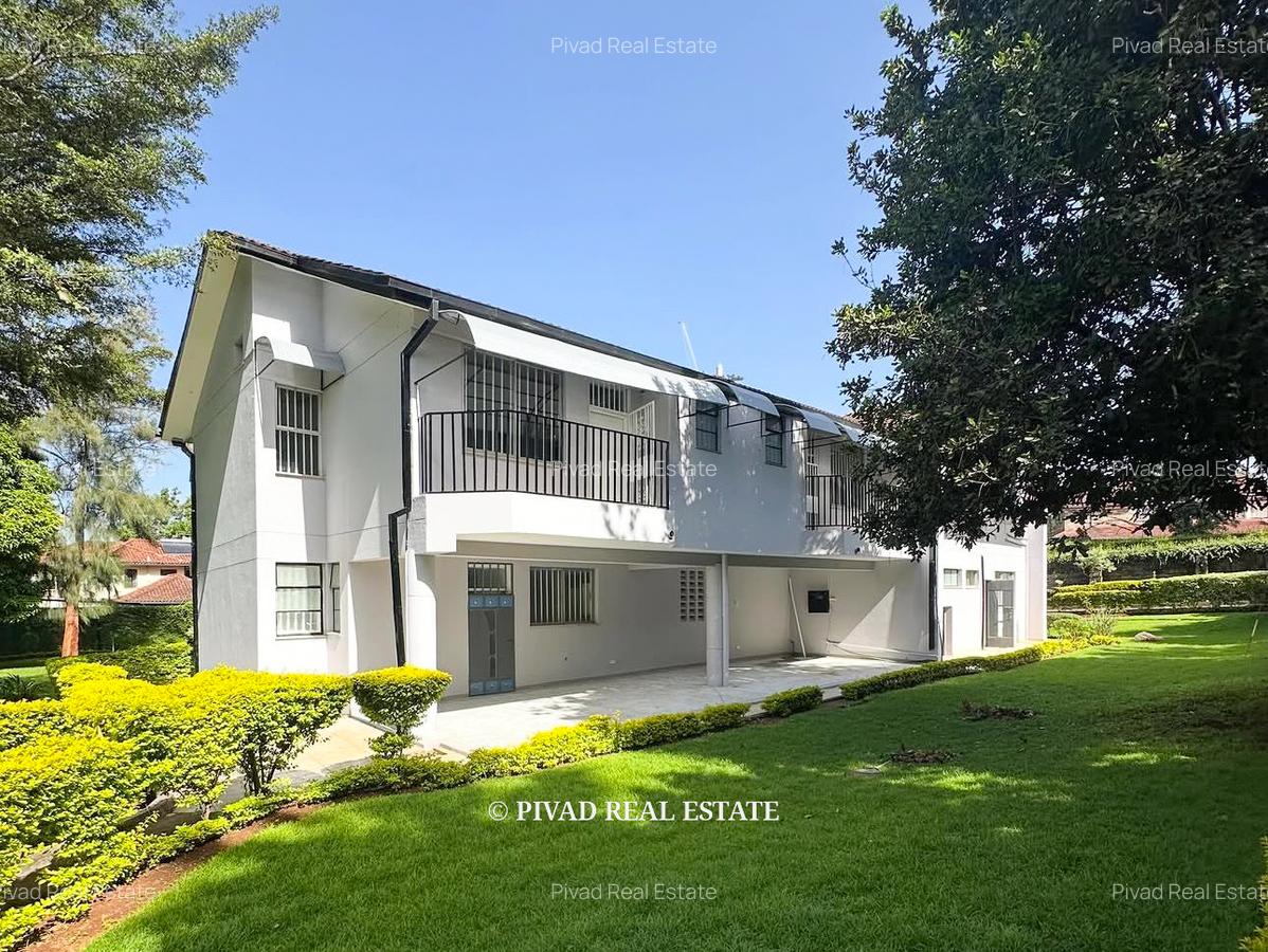 5 Bed House with Garden in Nyari - 1