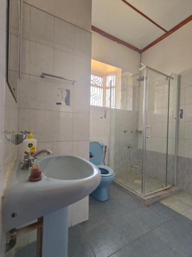 4 Bed Townhouse with En Suite at Runda - 17