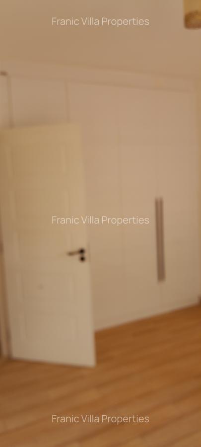 4 Bed Apartment with En Suite at Parklands - 6