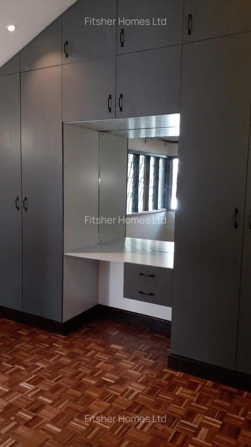 4 Bed House with En Suite in Kilimani - 17