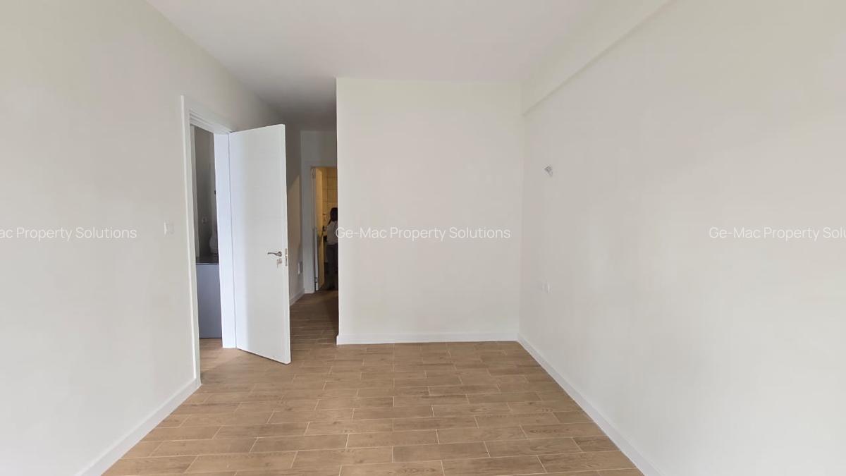 1 Bed Apartment with En Suite in Lavington - 7