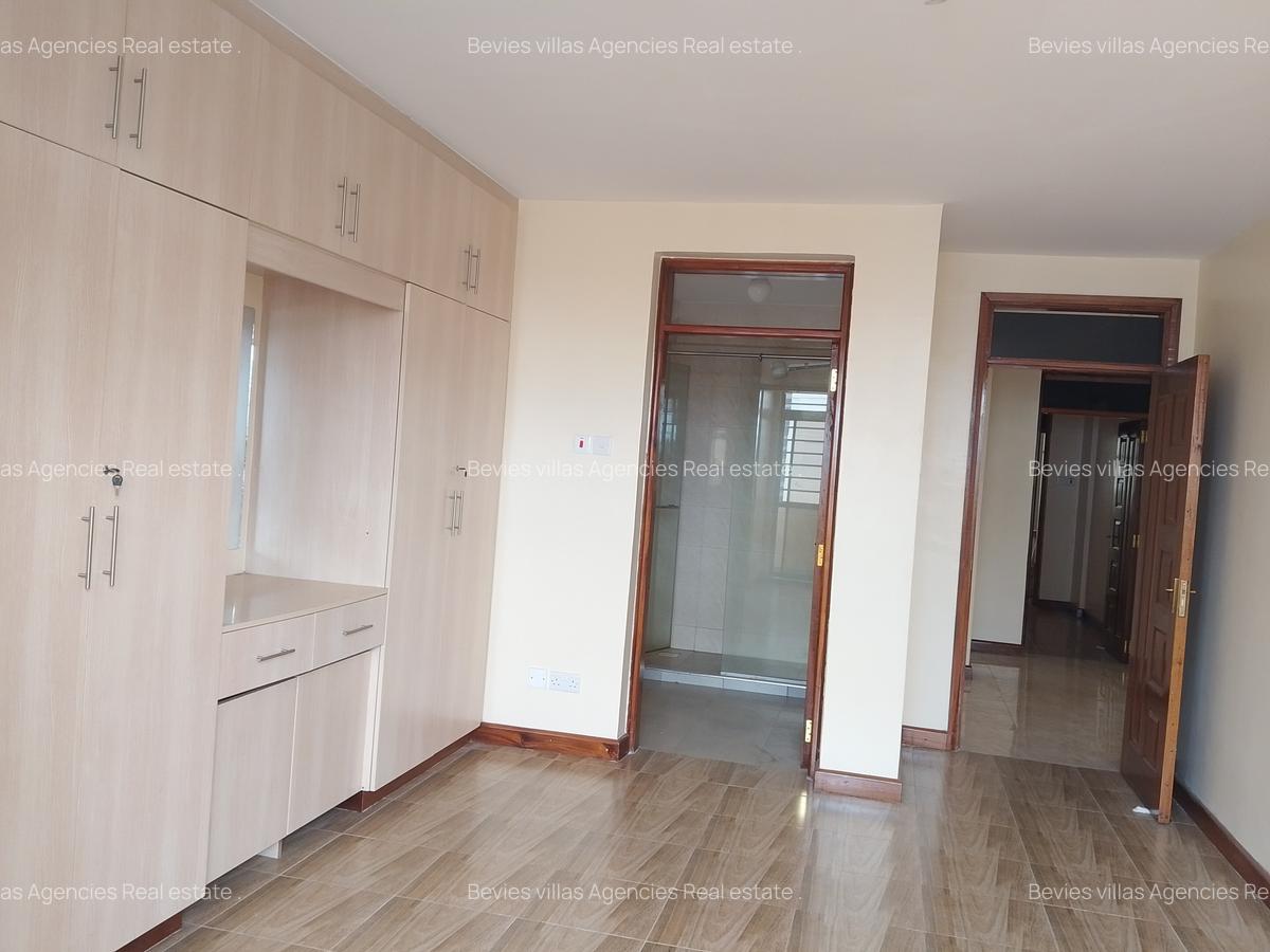 3 Bed Apartment with En Suite at Parklands - 6