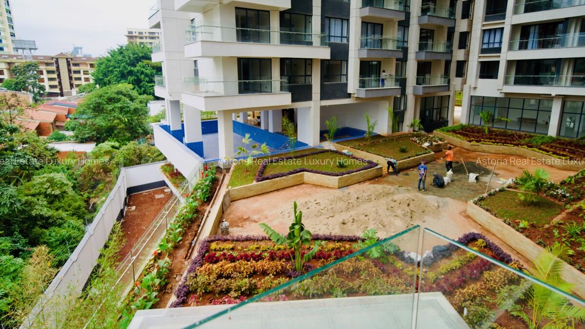 2 Bed Apartment with En Suite at 2026-403 - 7