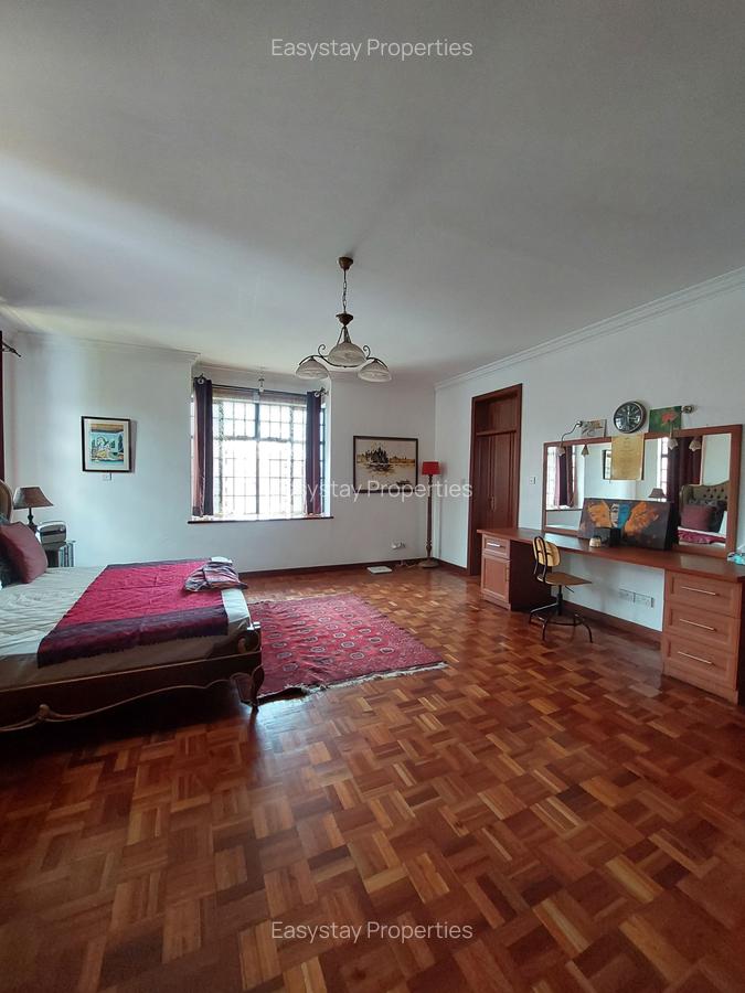 4 Bed Townhouse with En Suite in Lavington - 8