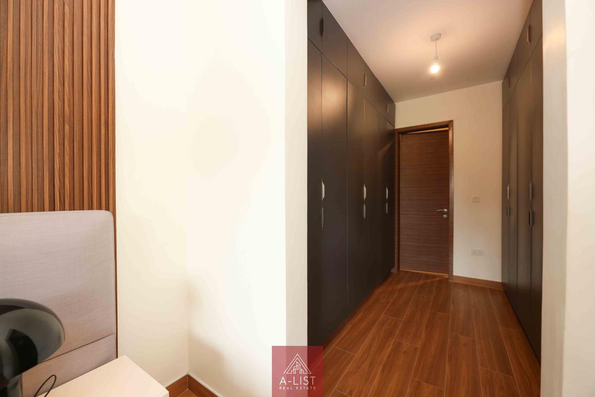 3 Bed Apartment with En Suite at Riverside - 6
