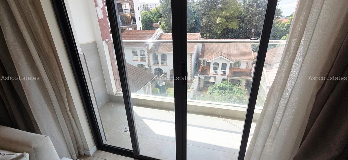1 Bed Apartment with En Suite in Lavington - 3