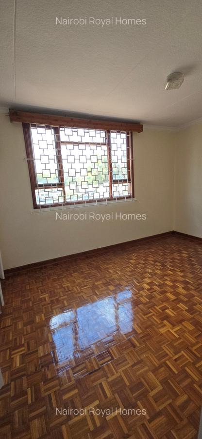 5 Bed Townhouse with En Suite at Lavington Road - 20