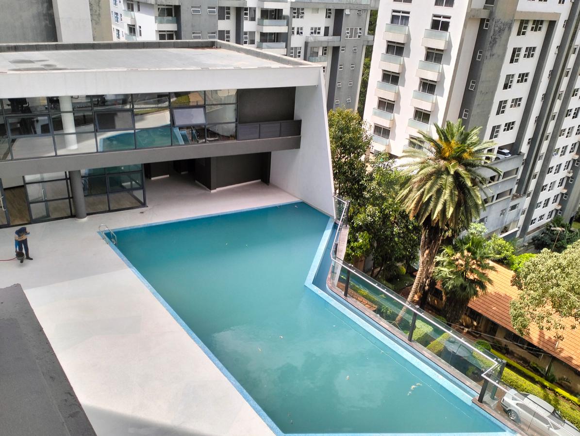 5 Bed Apartment with En Suite in Spring Valley - 12