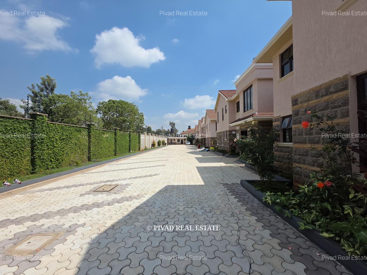 3 Bed Apartment with Garden at Thome Estate - 14