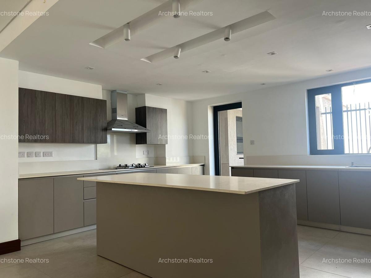 4 Bed Townhouse with Staff Quarters in Kitisuru - 8
