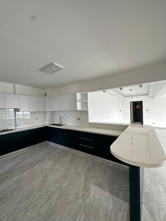 4 Bed Apartment with En Suite in Lavington - 15