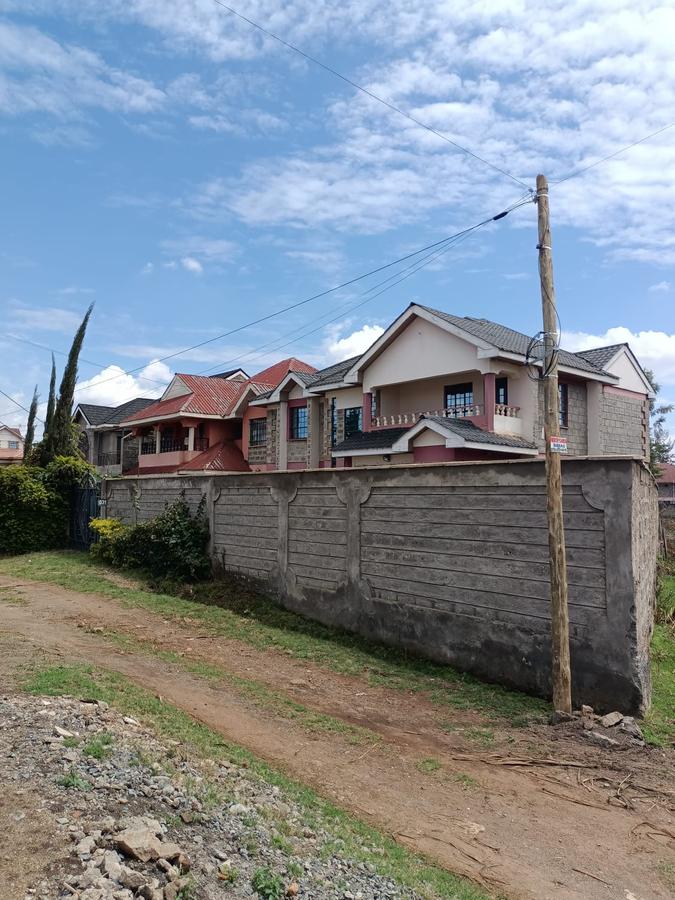 4 Bed House with En Suite at Membley - 1