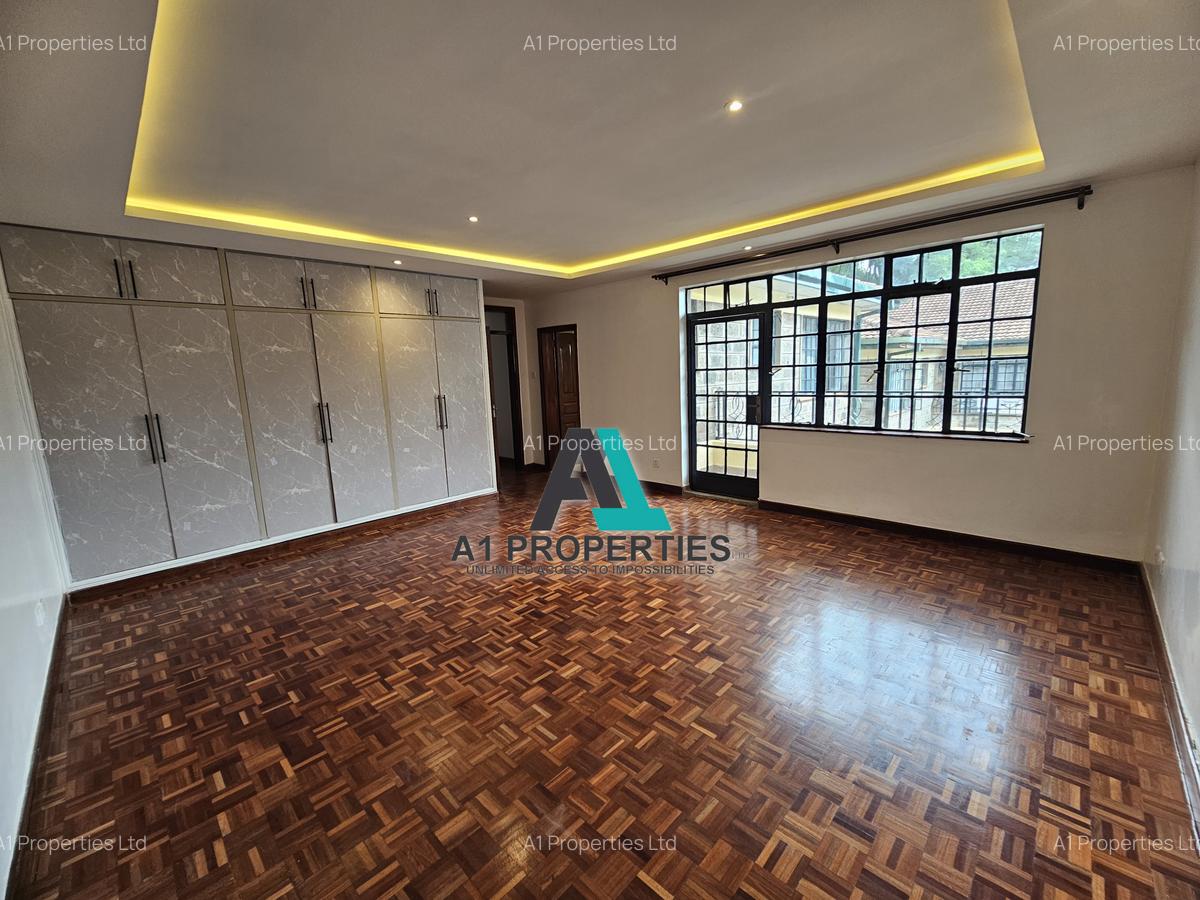4 Bed Townhouse with En Suite in Lavington - 7