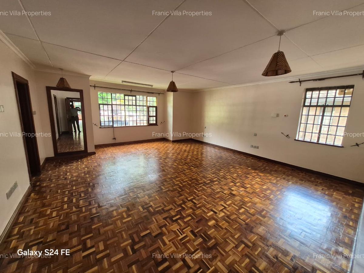 4 Bed Villa with En Suite at Westlands - 11