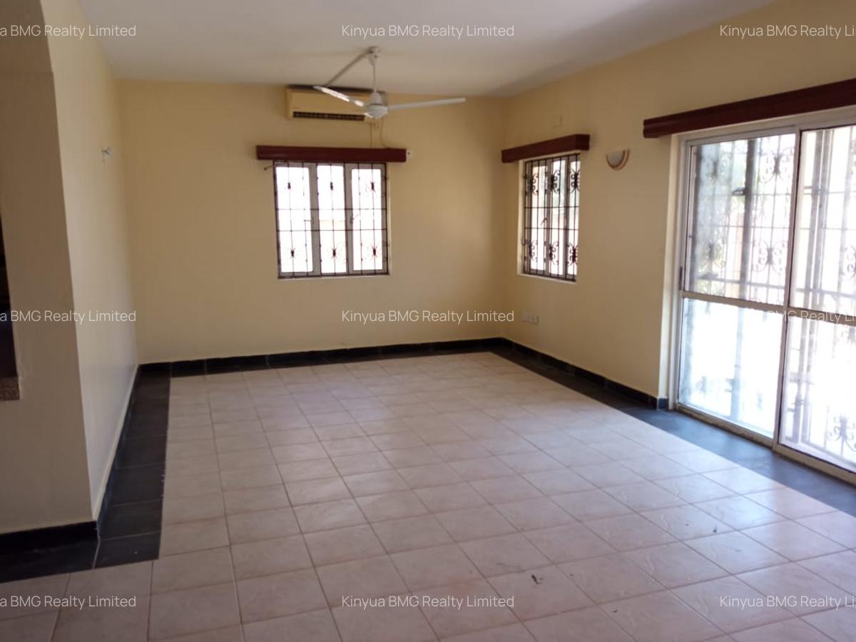 4 Bed Villa with En Suite in Shanzu - 3