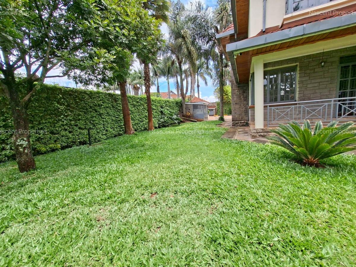 5 Bed House with En Suite in Runda - 17